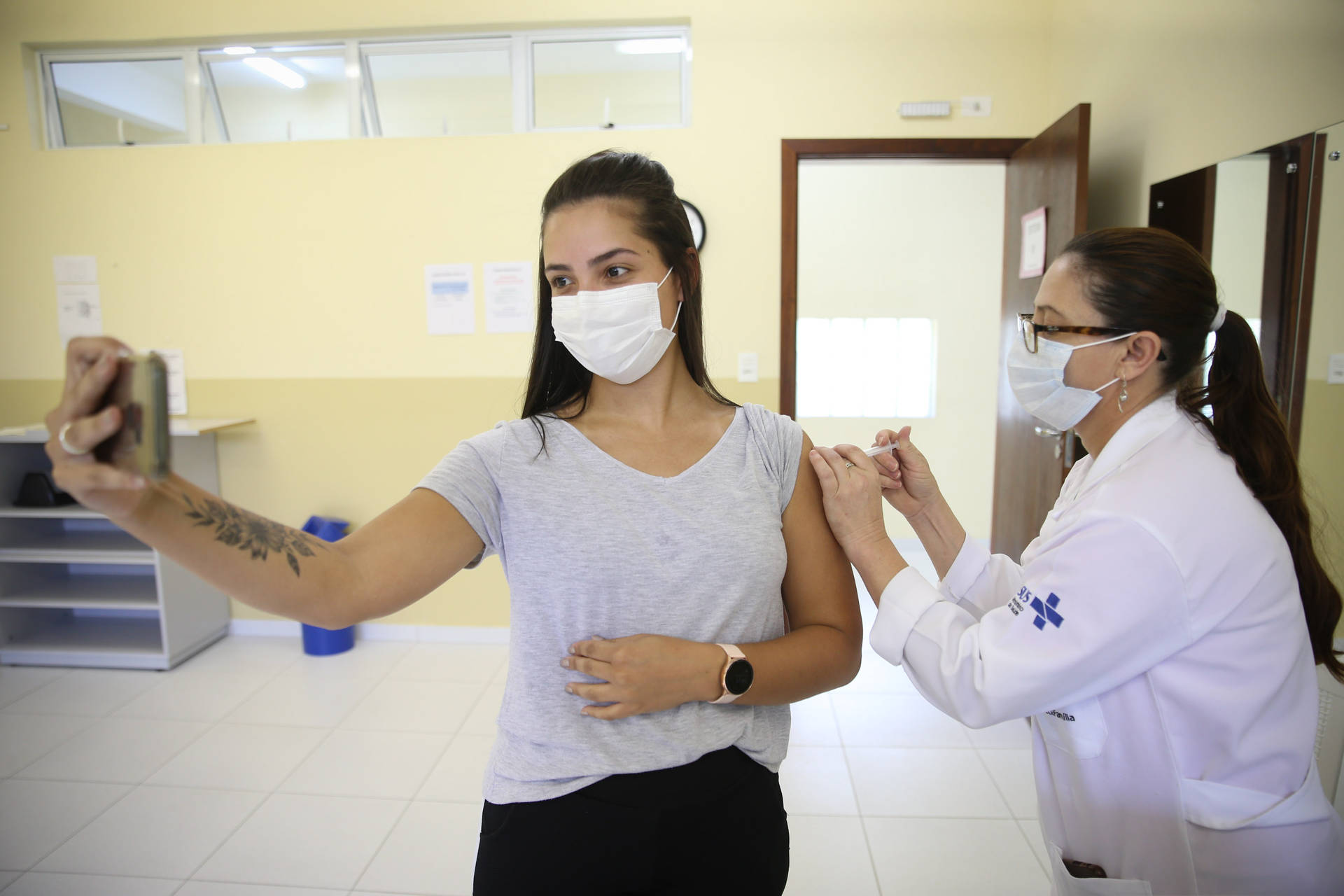 No Paraná, 2,1 milhões de pessoas já foram imunizadas fora dos grupos prioritários
